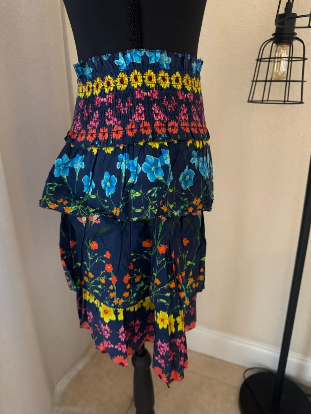 Cara Cara Floral Tiered Mini Skirt Smocked Waist Cotton Ruffle Size 4 - Picture 4 of 7